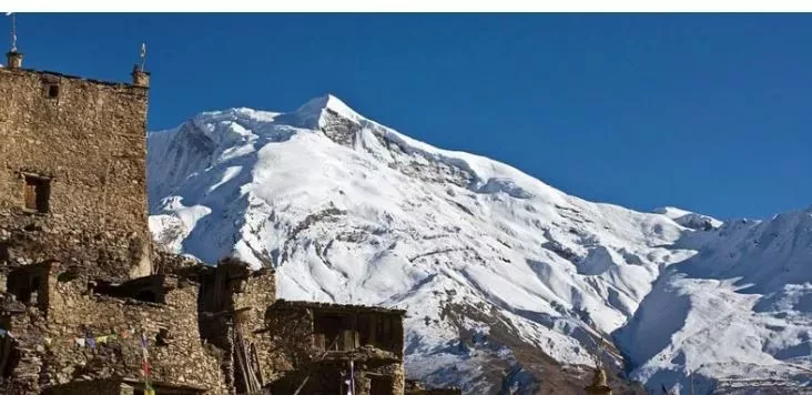 Two bodies found after avalanche hits Himalayan climbers