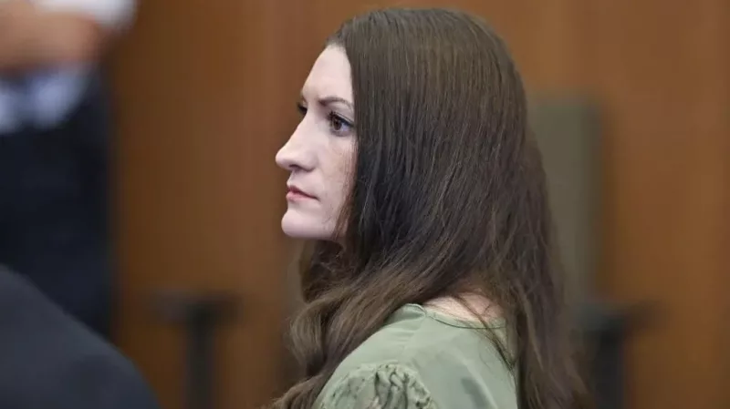 Lindsay Clancy holdout juror says she deliberately killed children