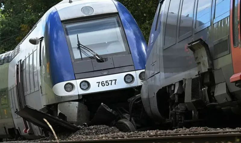 Passenger train derails in France leaving at least 44 injured