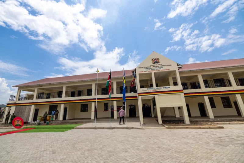 [PHOTOS] Ruto commissions new Kisumu West police station