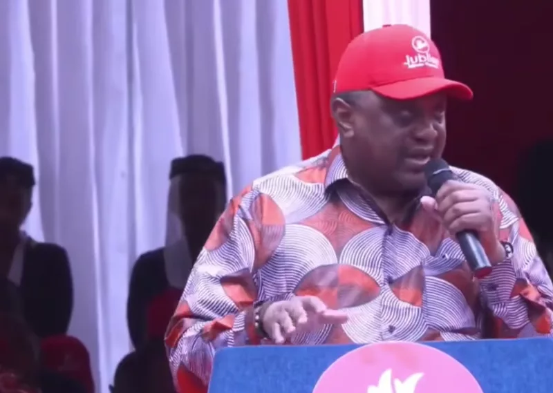 Photo: The Star Uhuru to Ruto: Stop blaming me work for Kenyans