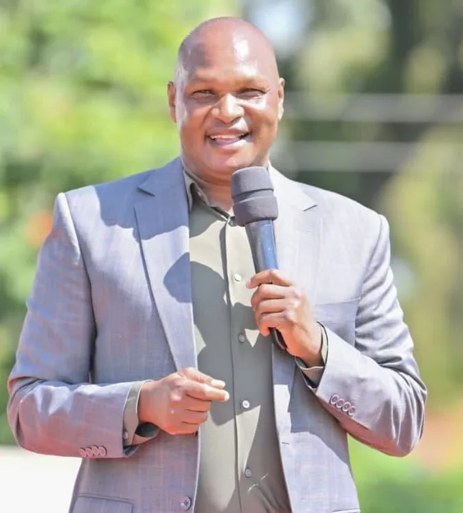 President Ruto’s aide Farouk Kibet during a meeting in Turbo constitu
