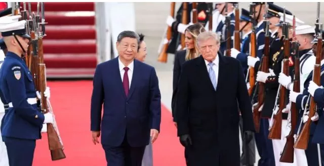 Trump offers warm welcome as Xi arrives for US visit