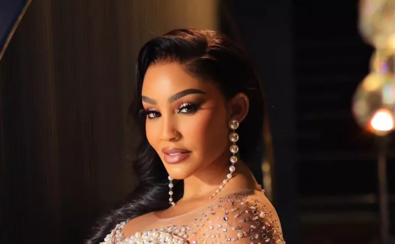Zari Causes Stir After Denying Entry to Guests Violating Dress Code