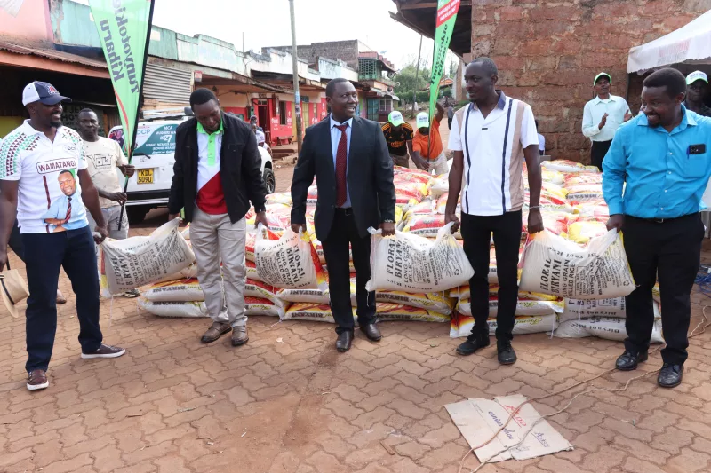 Karanja Mburu Wamatangi (centre), a philanthropist, donating foodstuffs to comprehensive schools in Kiharu constituency on October 20, 2026/ ALICE WAITHERA