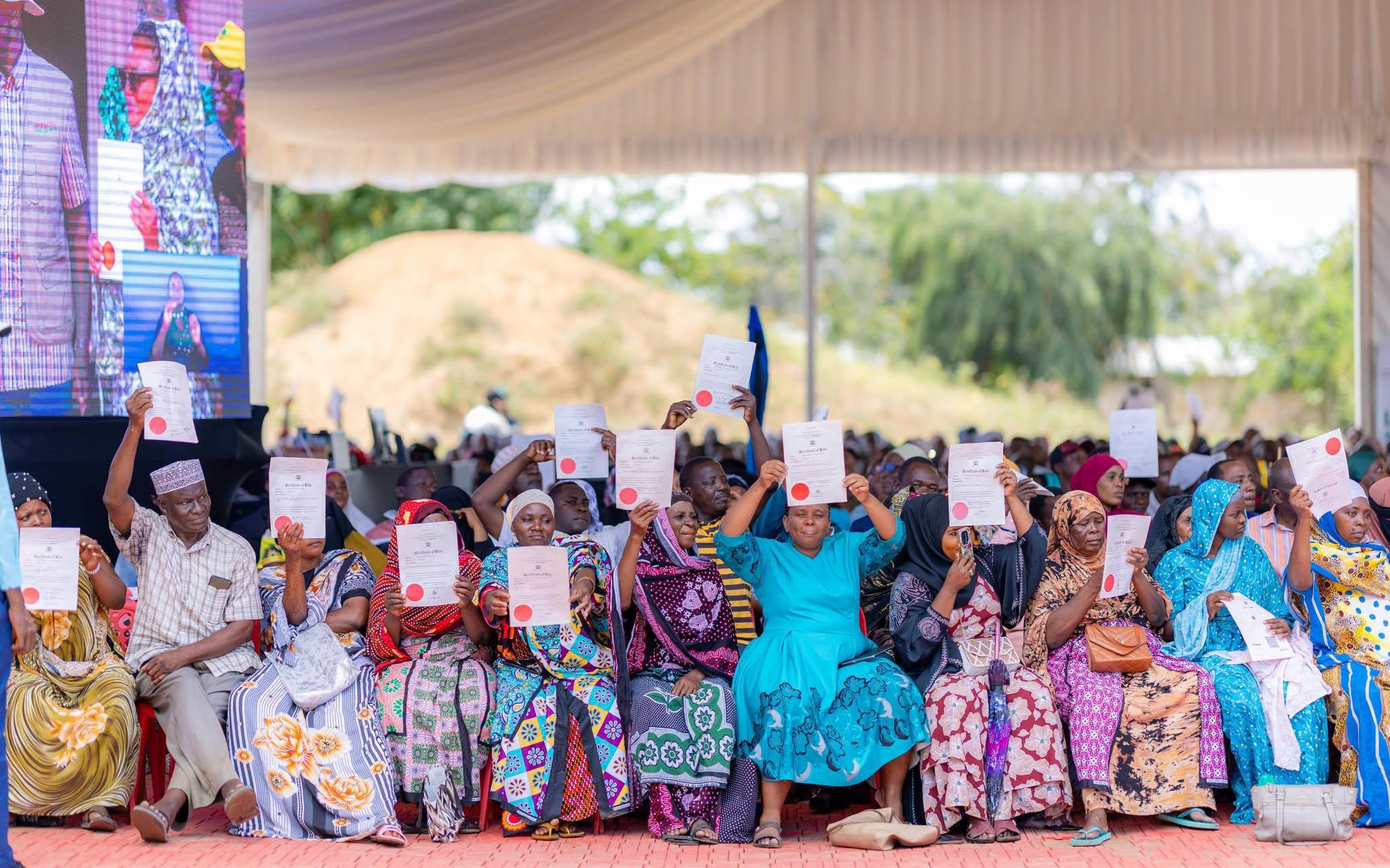 Jomvu villagers up in arms as Ruto issues title deeds