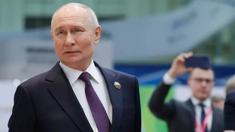 Russian President Vladimir Putin has promoted the country's own satellite internet project./SCREENGRAB/BBC