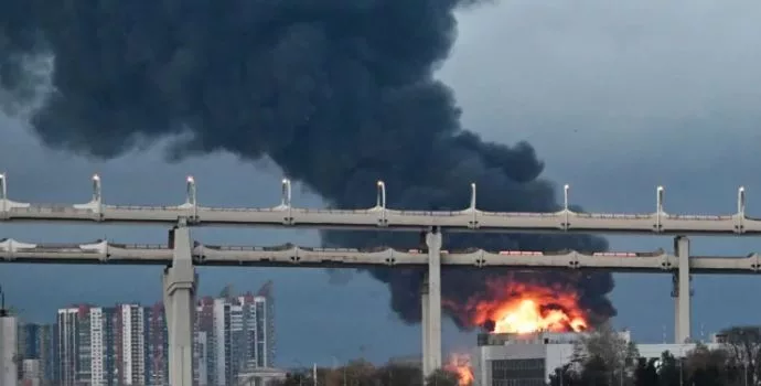 Oil facilities hit in deadly overnight attack on Russia