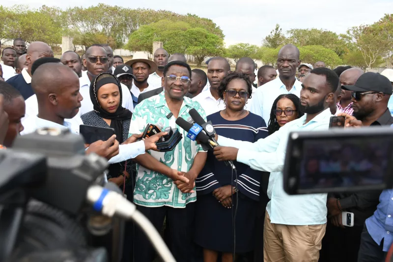 Siaya Governor James Orengo at Migwena Cultural Grounds in Bondo ahead of Thursday’s Raila Odinga anniversary