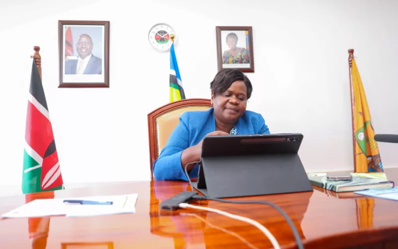 Governor Wanga commits her cabinet to performance contracts