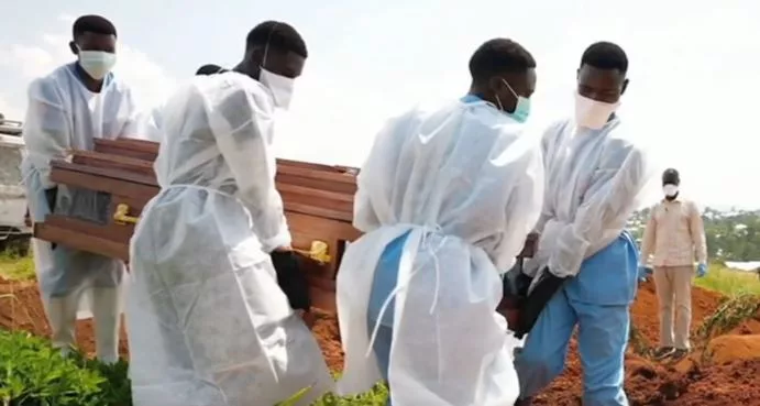 Strict protocol as Kenya conducts first Ebola burial