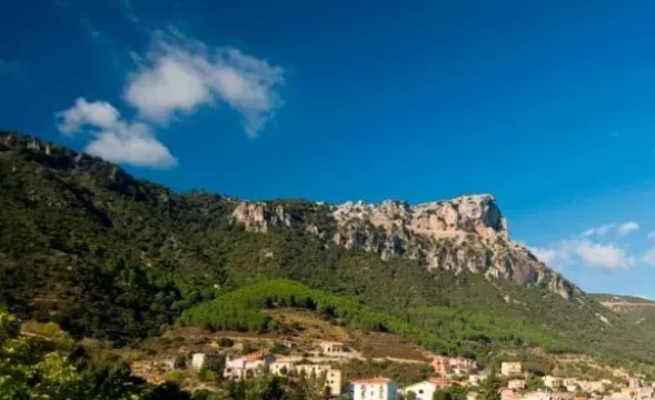 Man rescued after being trapped in Sardinian cave for 26 hours