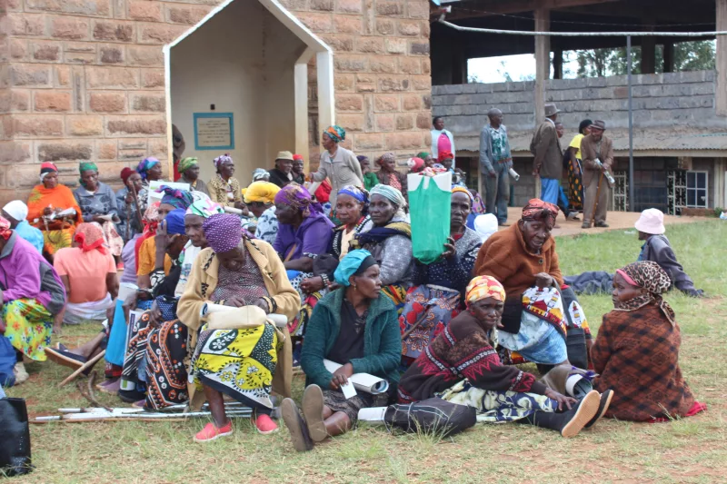 Elderly wait 10 hours to register for Inua Jamii