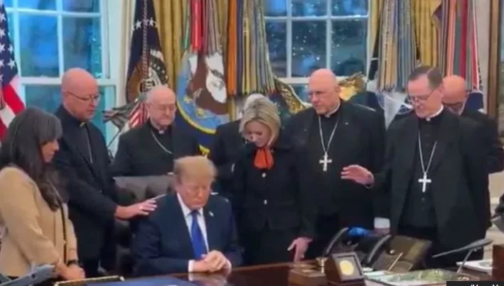 A screengrab of a clip from the 22 October meeting at the White House./SCREENGRAB