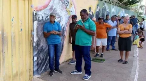 Polls have opened in Brazil as people choose their new president in a closely fought run-off election./SCREENGRAB