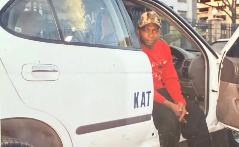 Simon Kabu // Instagram