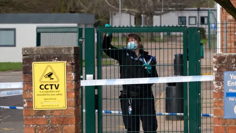Police were called to Thorpe St Andrew School at 10:24 GMT on the Wednesday of the attack/Shaun Whitmore/BBC
