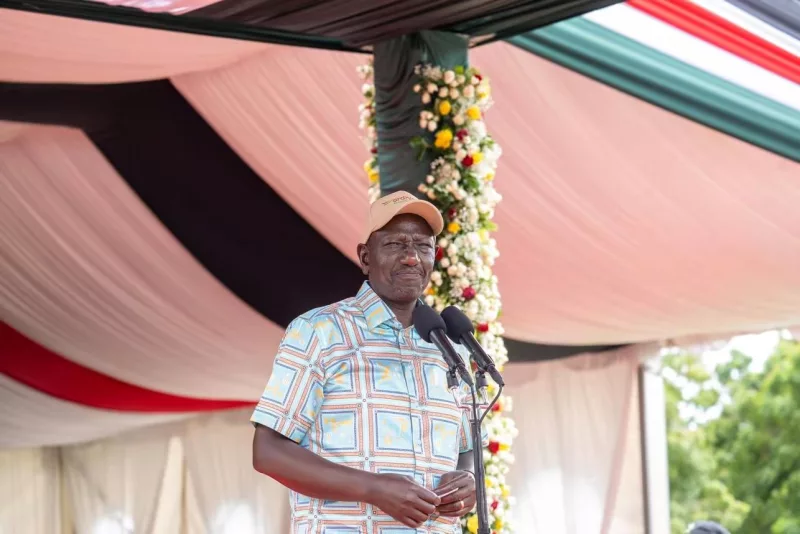 Ruto to critics: Ask about Lamu refinery deal outside political rallies