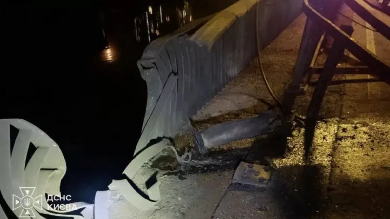 Russia strikes second major bridge in Kyiv, mayor says