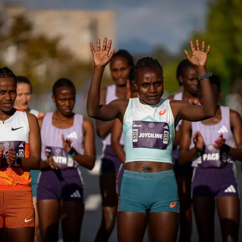 Jepkosgei smashes Cardiff record as Kiprotich triumphs